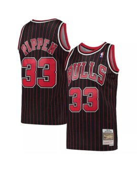 Men's Chicago Bulls Scottie Pippen #33 Mitchell & Ness Black Hardwood Classics 95-96 Swingman Jersey  